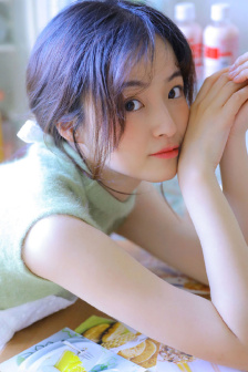 日本三级大乳吃奶电影