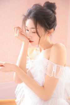公主被两个双胞胎师傅的人物特点